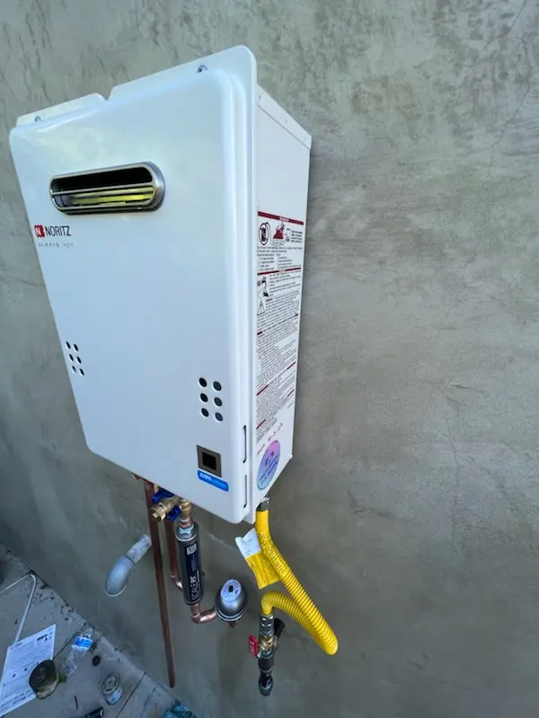 Tankless water heater installation for Adelphi homes